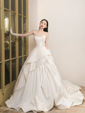 Eelgant Ball Gown Strapless Satin Applique With Gloves Long Wedding Dresses HZ1024